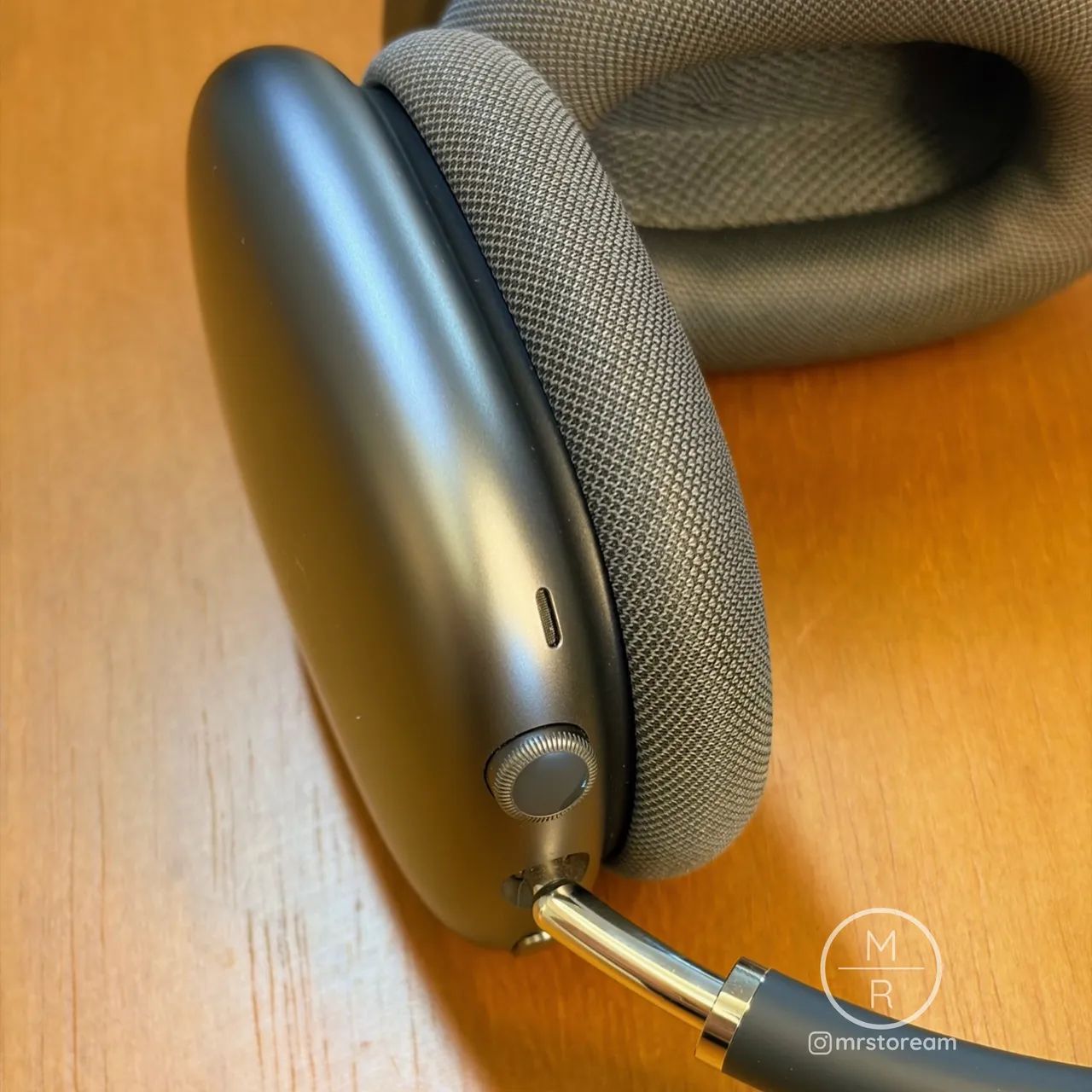 AirPods Max Lightning / Garantia / Até 18x no cartão - Fones de