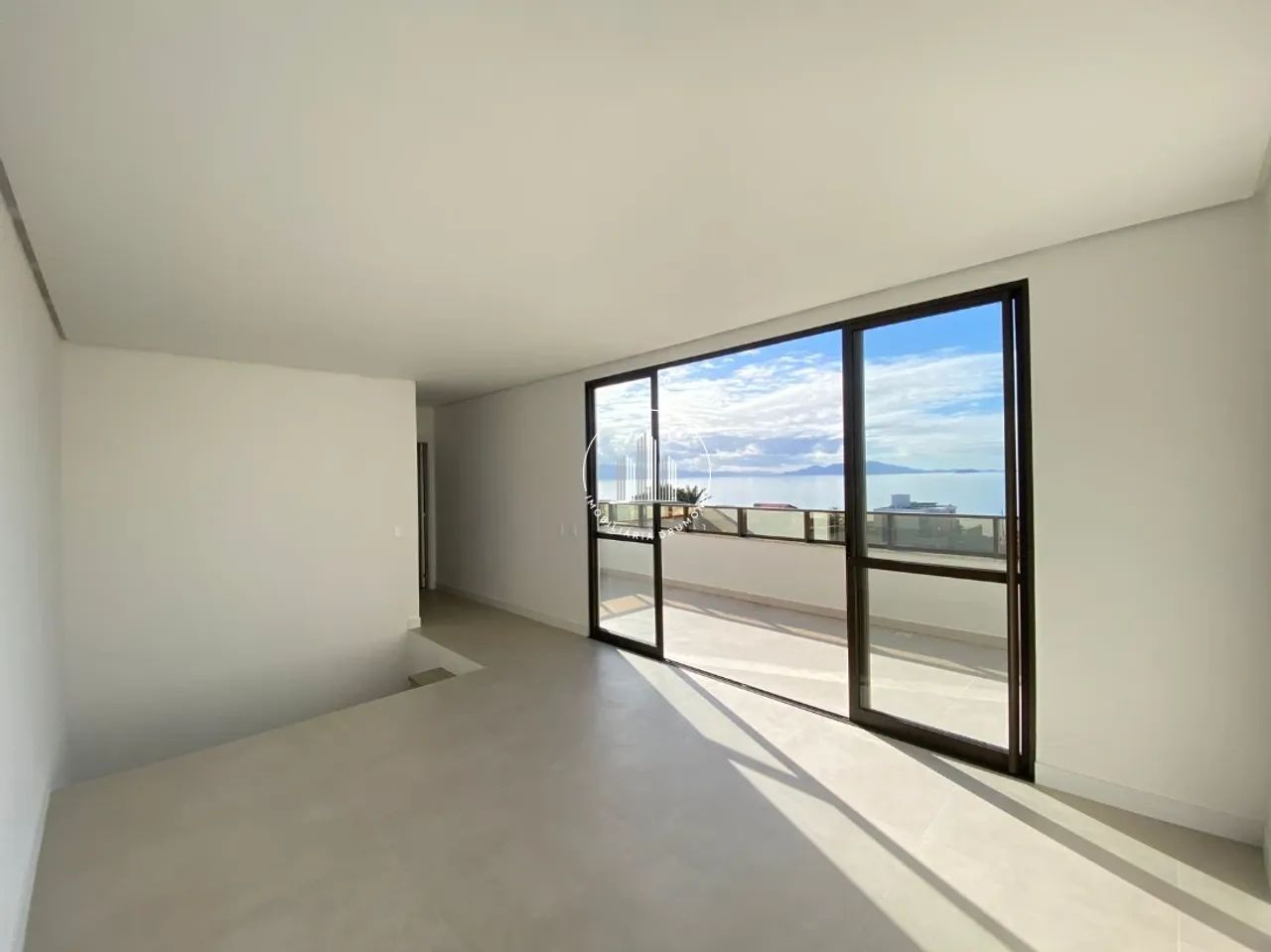 Cobertura 3 Quartos com 1 Suíte - Balneário do Estreito