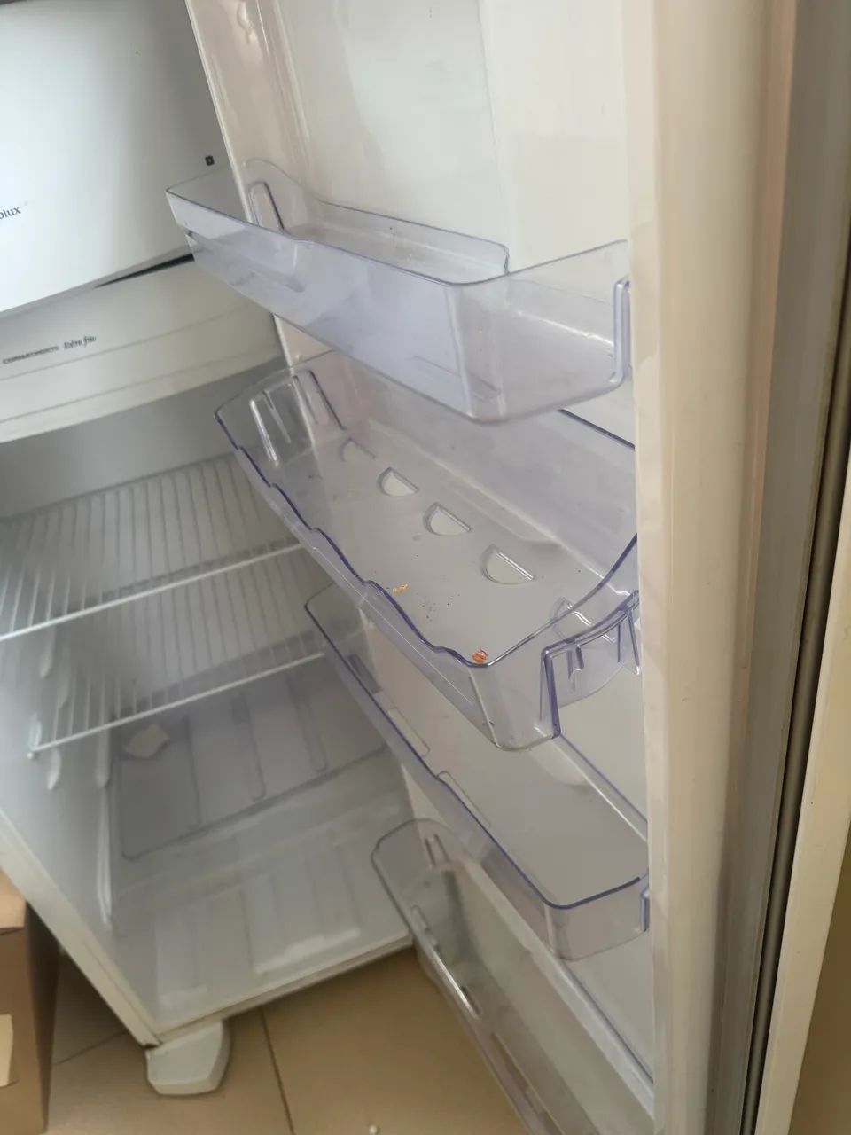 Vendo Geladeira Semi Nova  - Foto 2