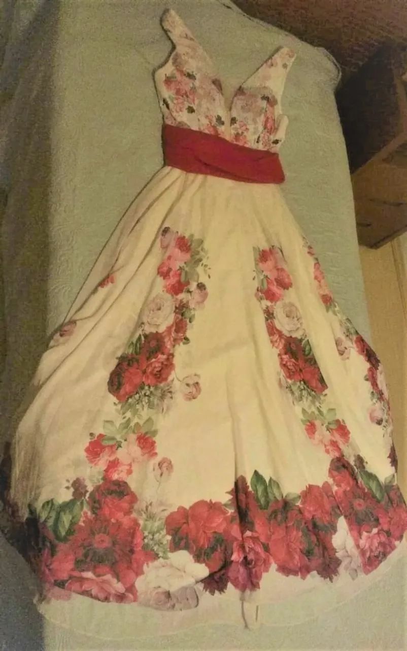 Lindo vestido para festas - frete grátis  - Foto 4