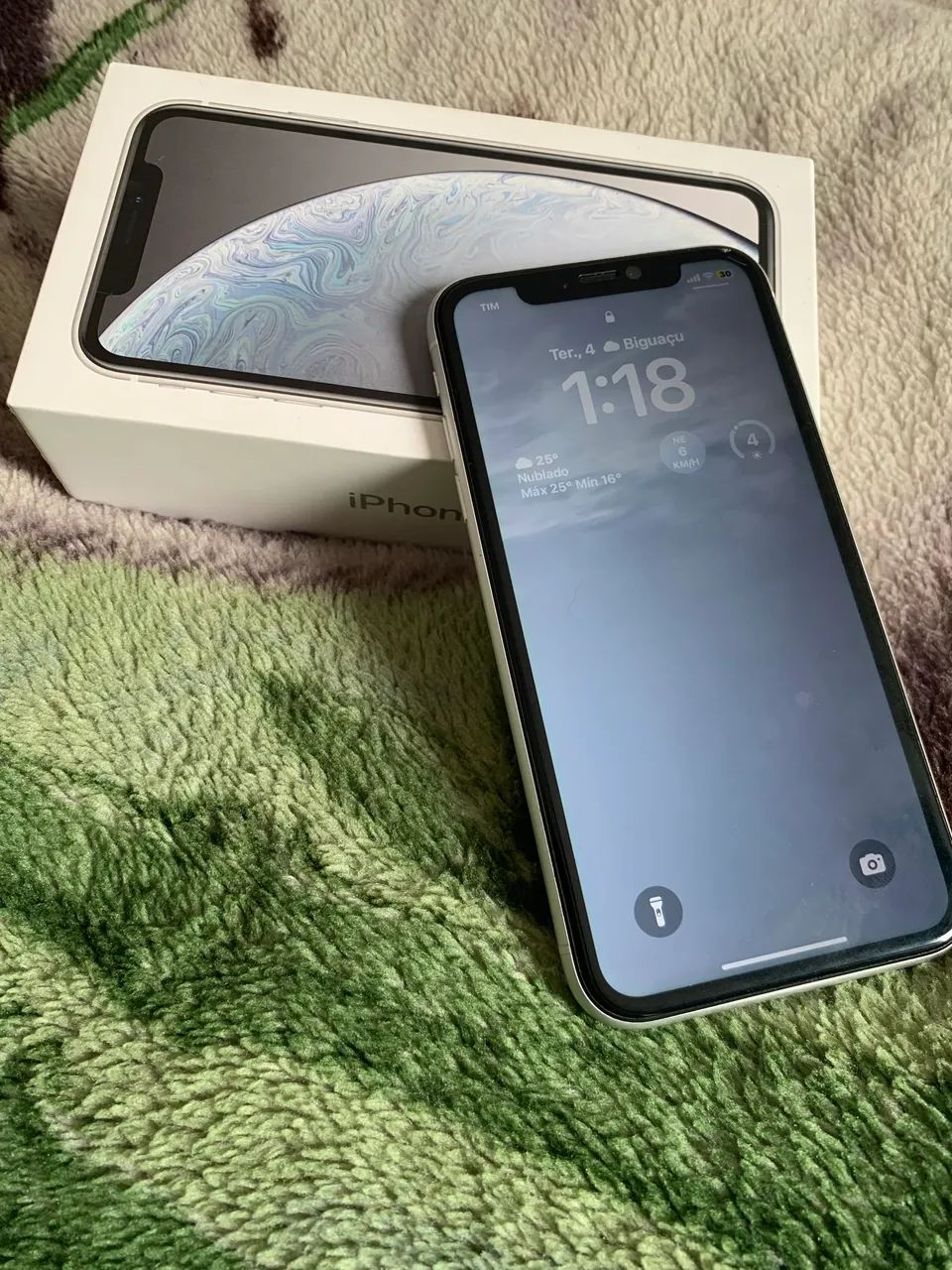 iPhone XR 