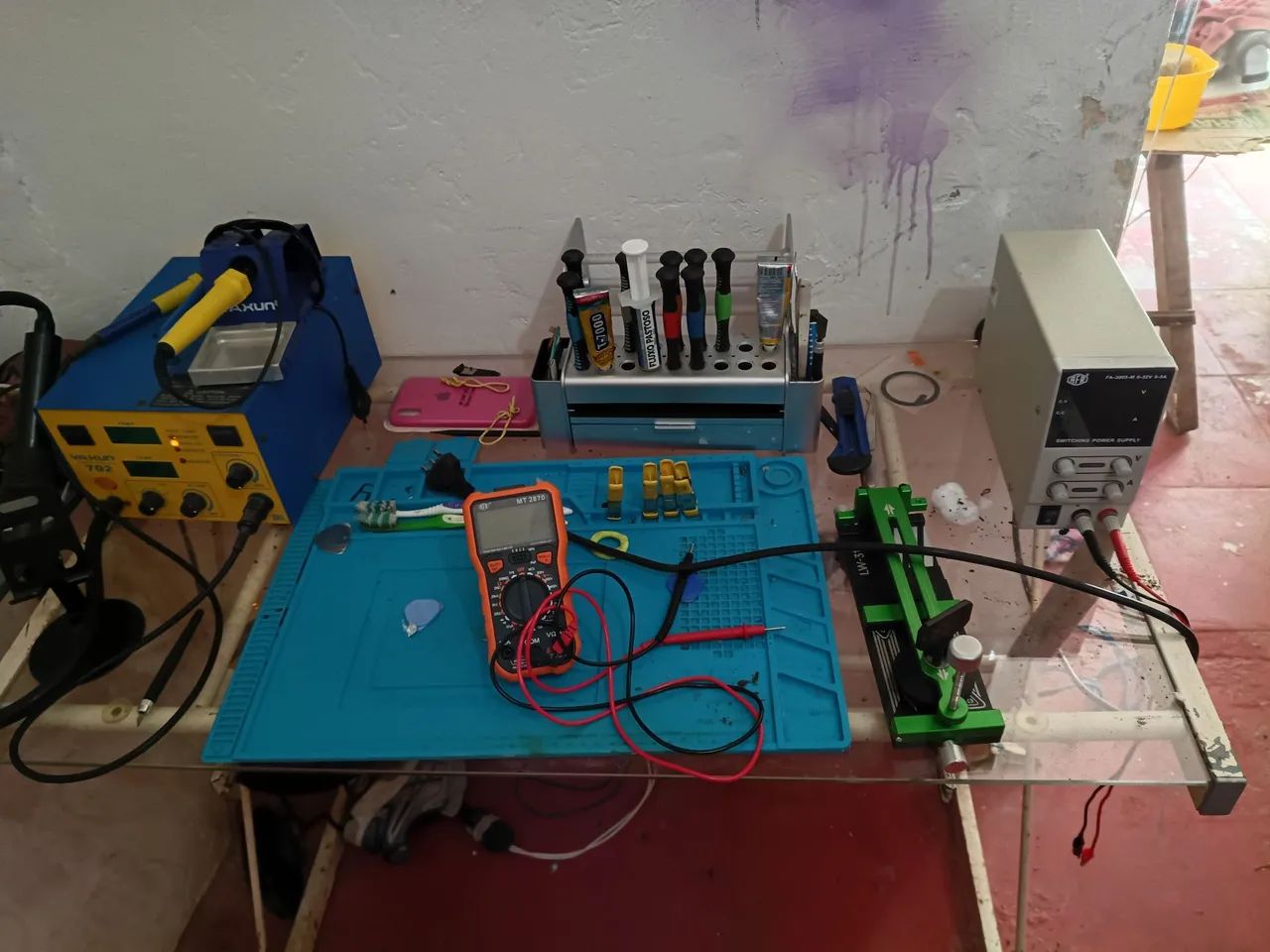 Bancada completa para manutenção de celular 