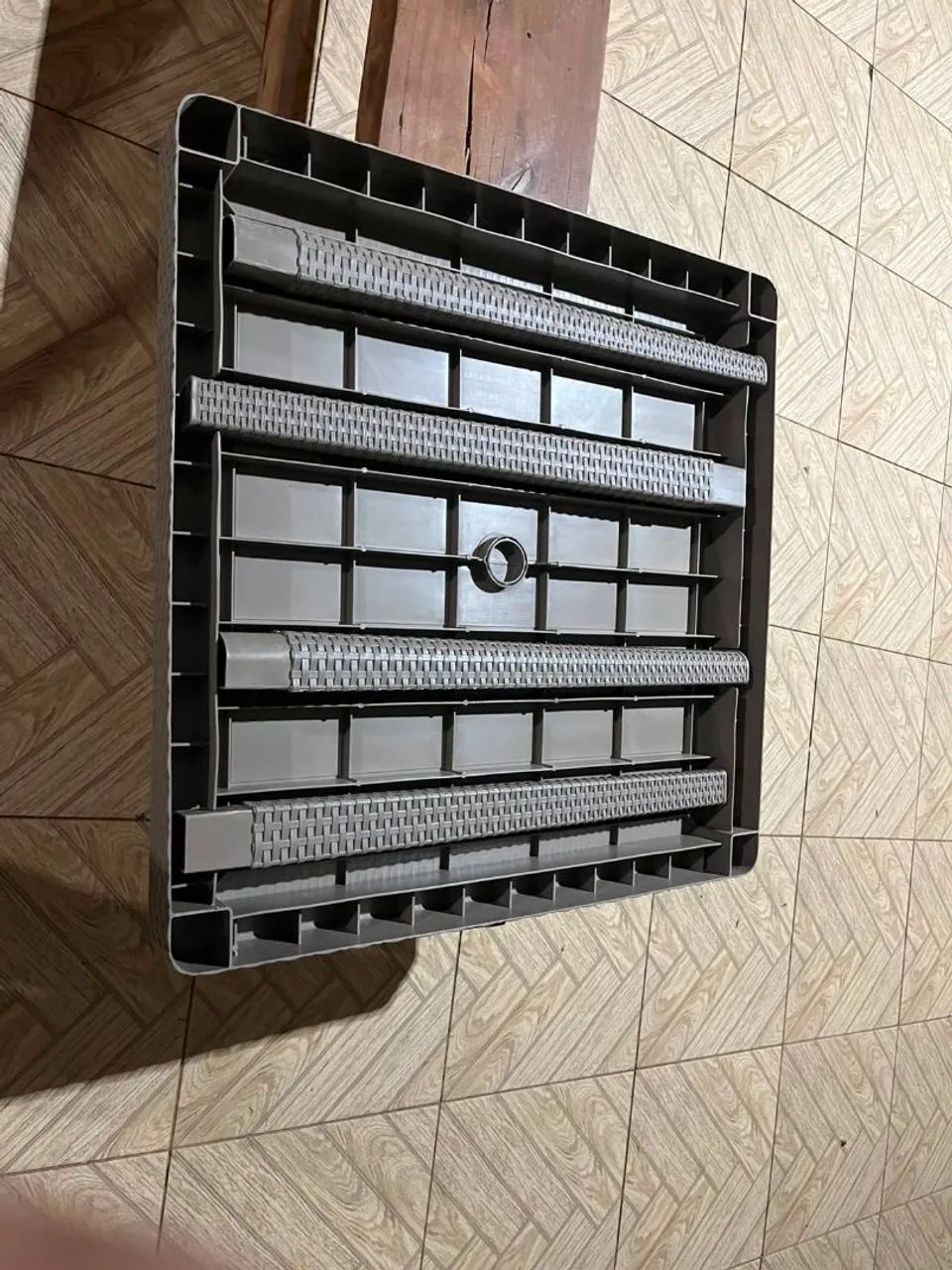Vendo 03  jogos de mesas  com 4  cadeiras  - Foto 4