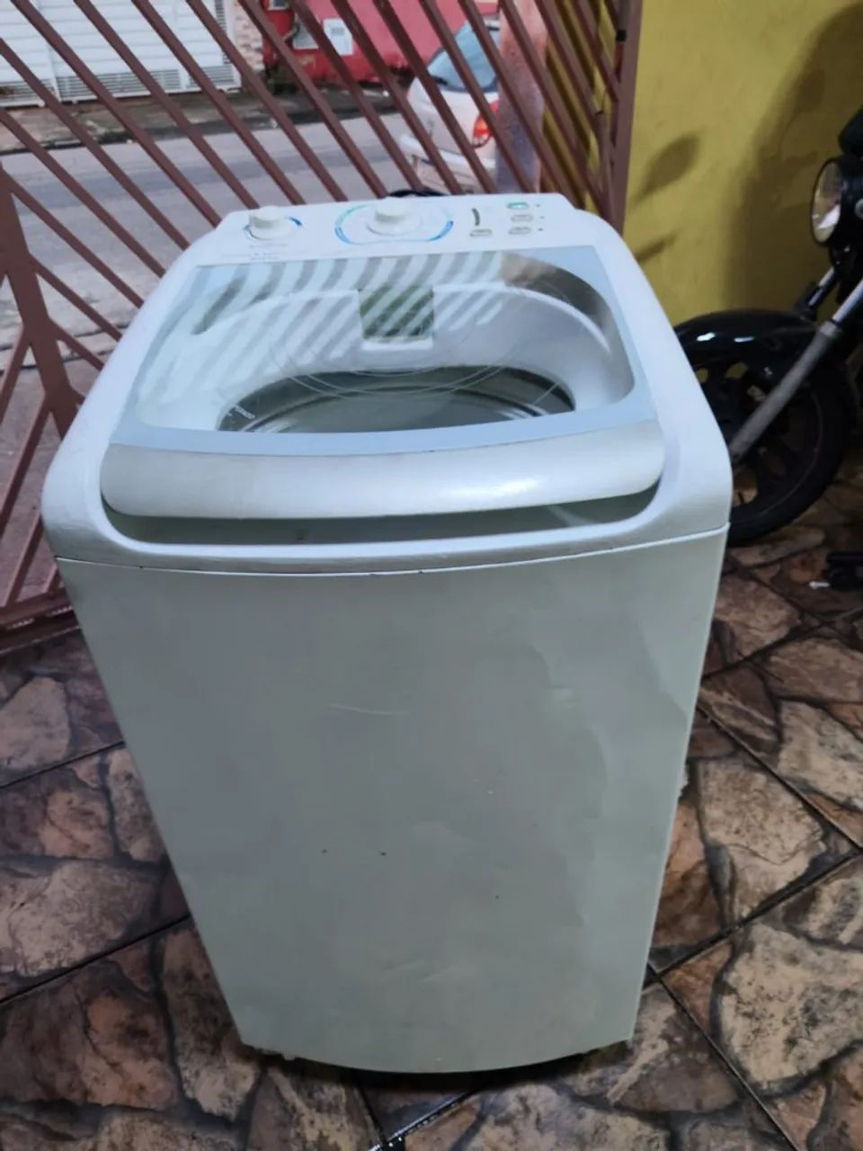Máquina de lavar roupa Eletrolux 