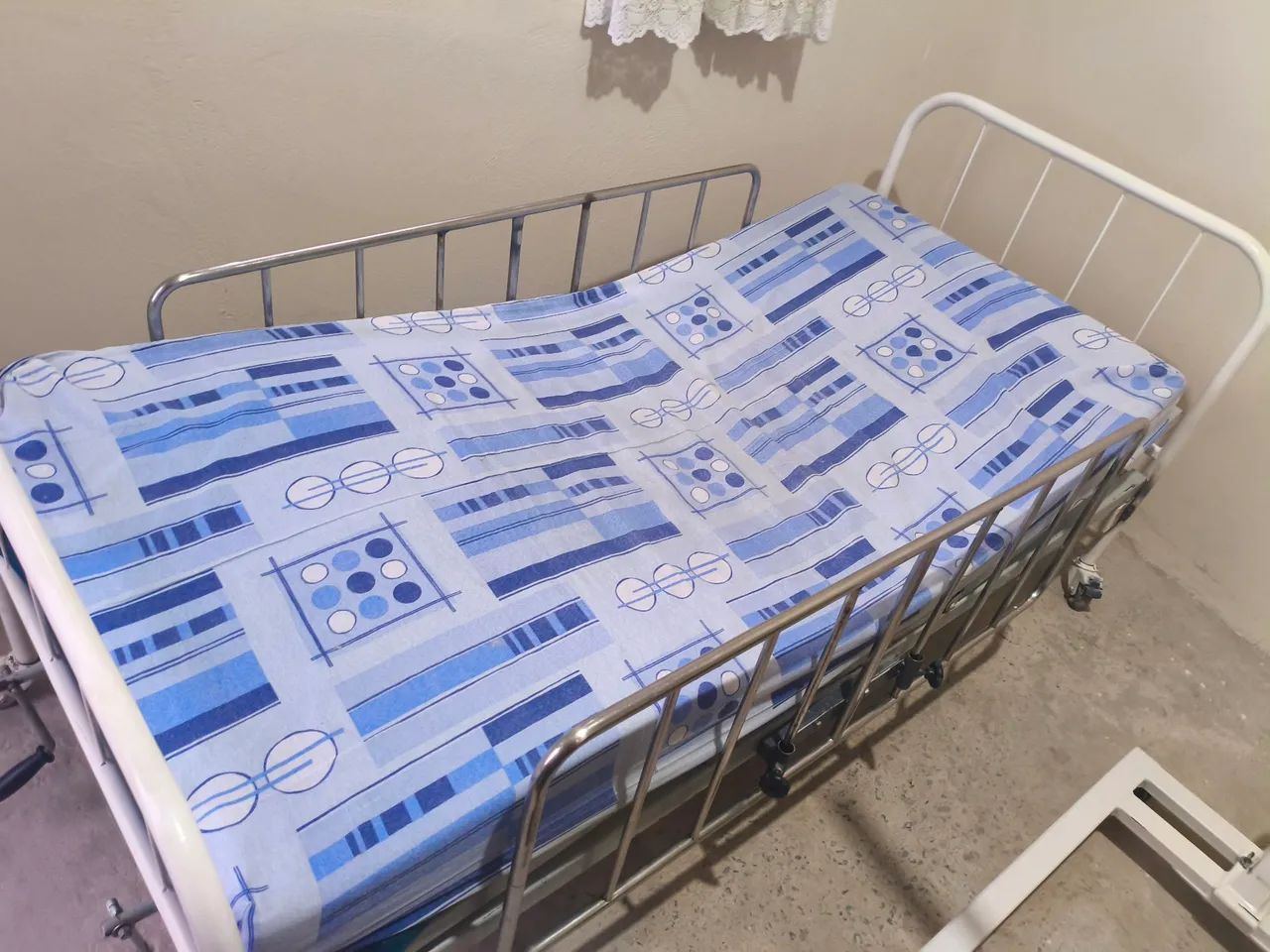 Cama e guincho para deficientes e idosos  - Foto 3