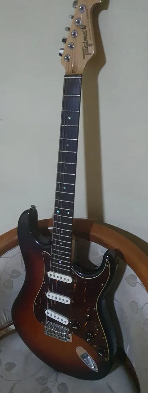 GUITARRA TAGIMA T737 CUSTOM STRATOCASTER