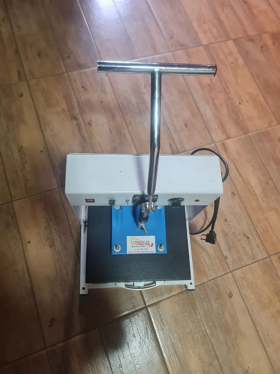 Compacta print 