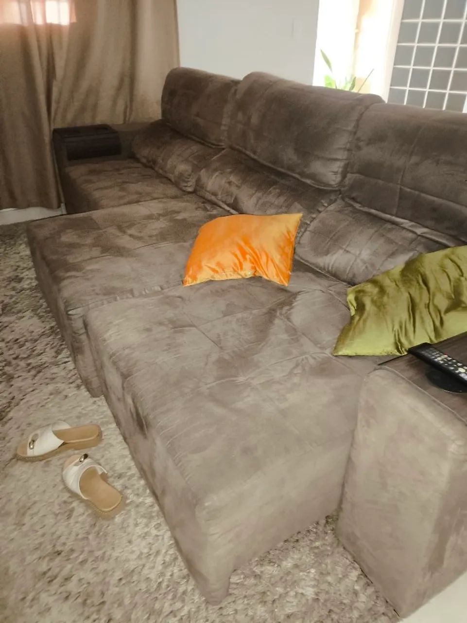 Vendo um sofá de 2,8 m semi-novo - Foto 3