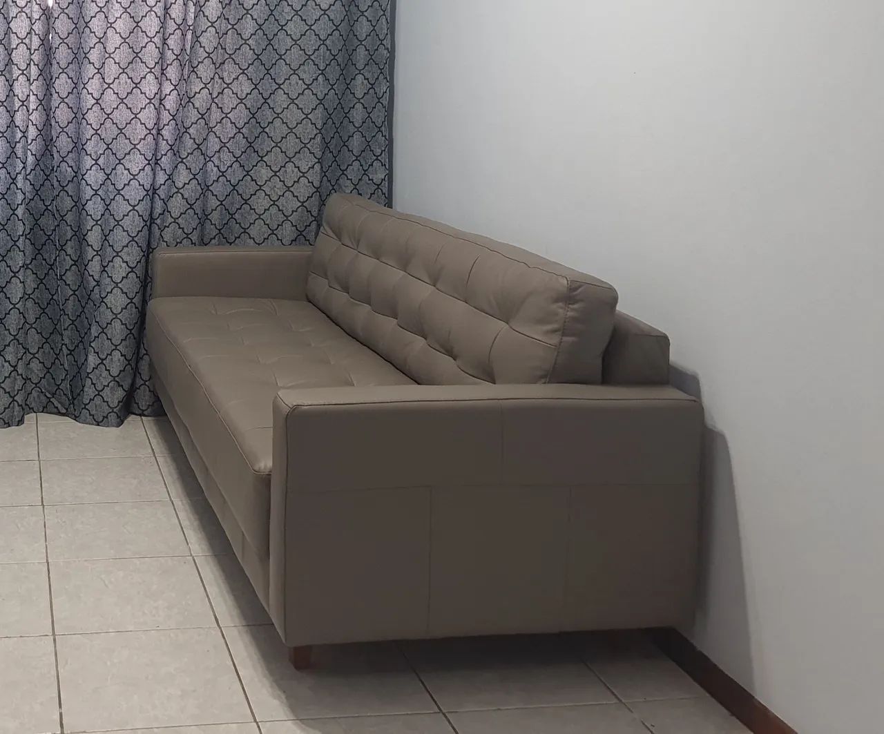 Sofá couro legítimo 3 lugares  - Foto 3