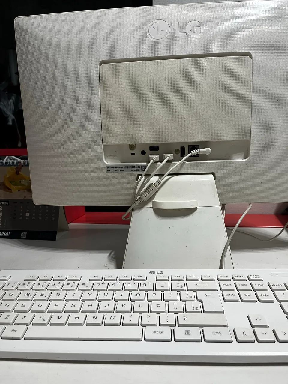 Vendo dois computadores all in one em perfeito estado!