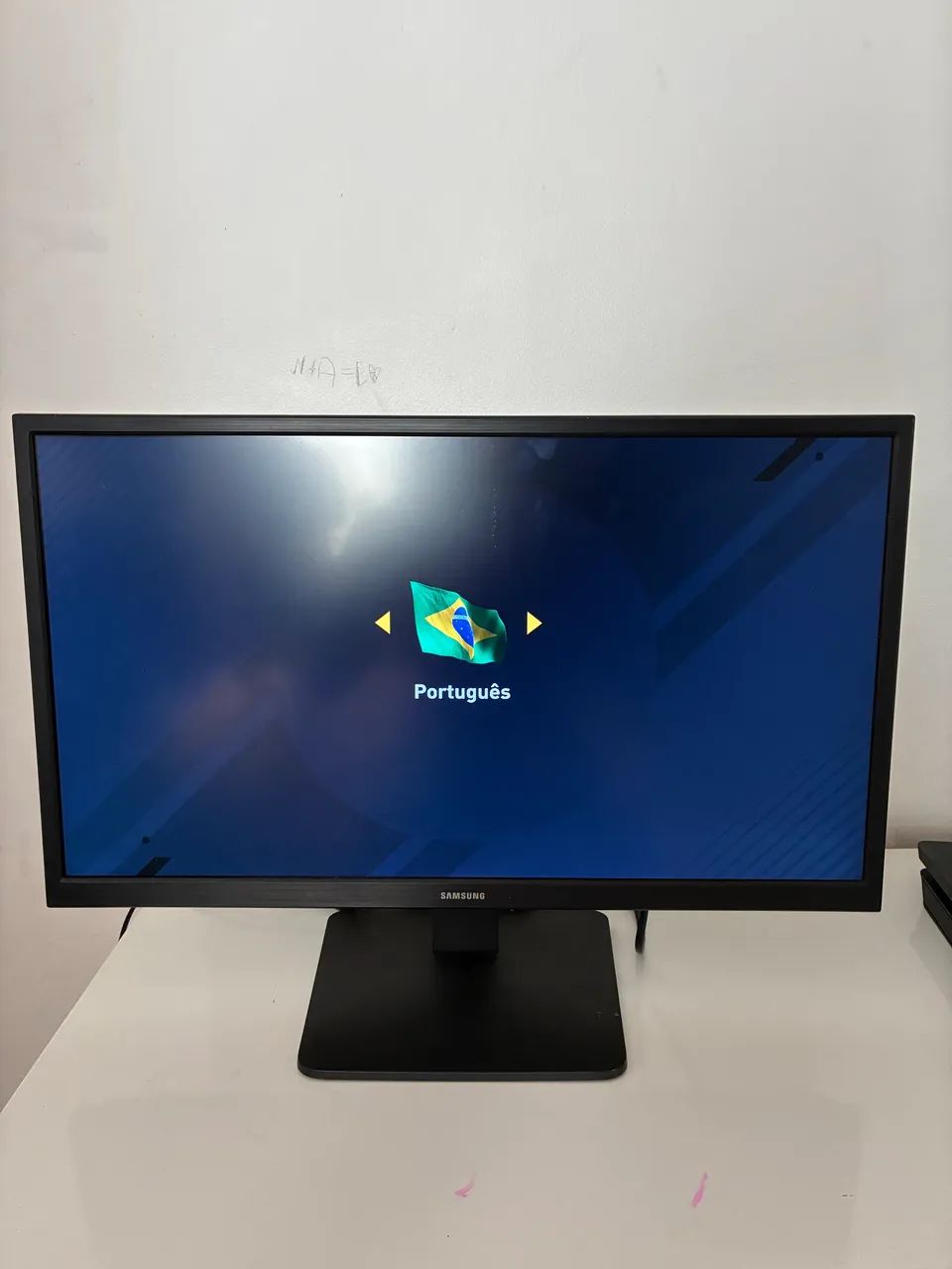 Vende-se monitor da Samsung 22 polegadas