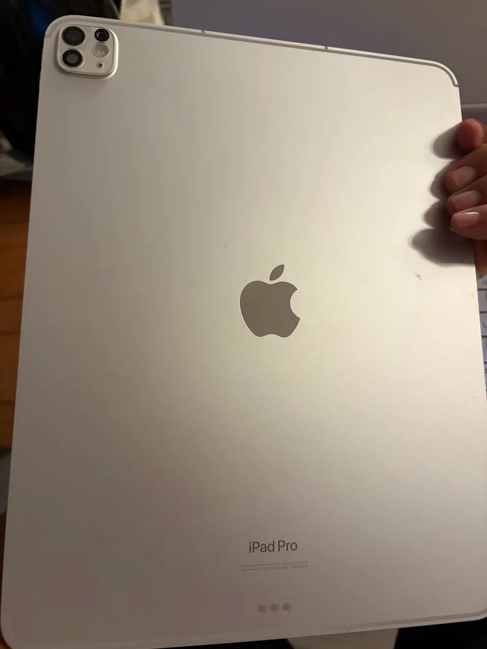 iPad 13 pro 256.  M4