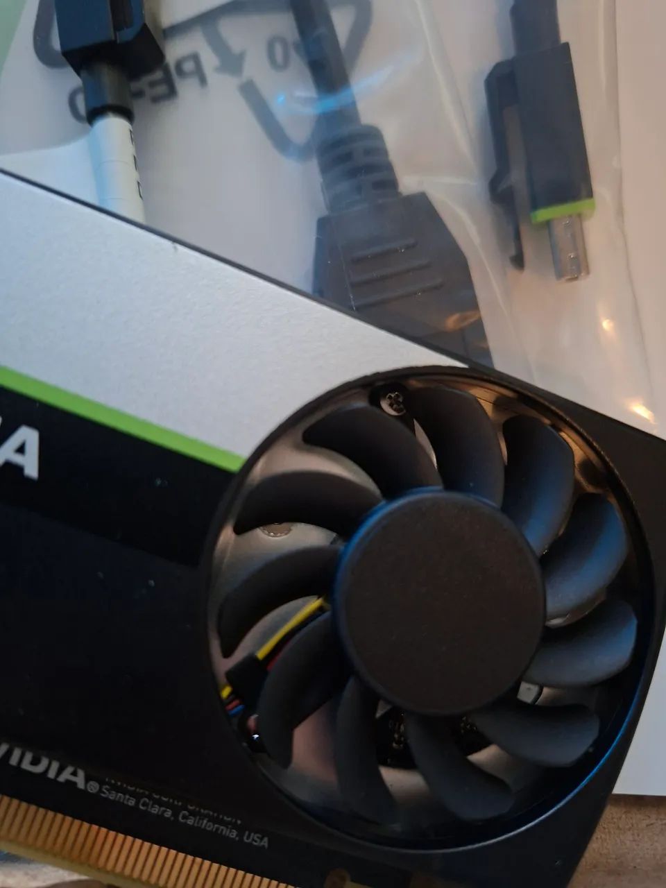 Placa de vídeo Nvidia PNY QUADRO series T400 nova - Foto 3