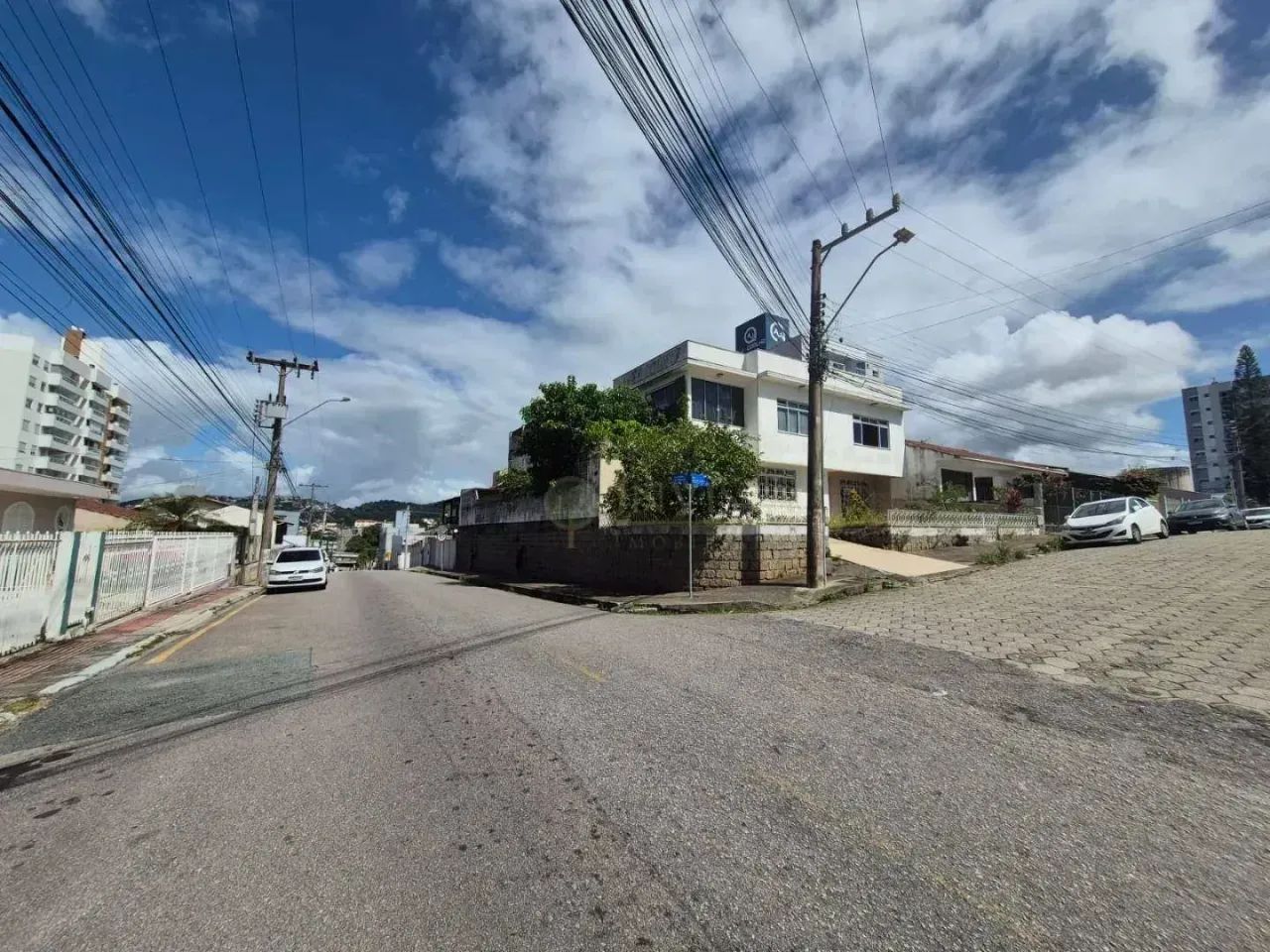 Casa Comercial com Piscina e churrasqueira para Alugar em Barreiros, São José/SC. - Foto 2
