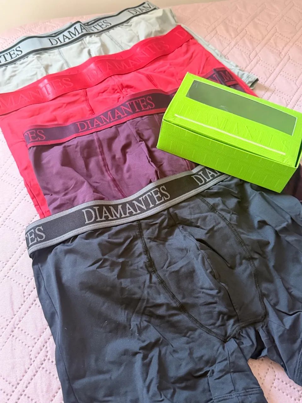 Vendo kit com 4 cuecas - Diamante TAM. G  - Foto 2