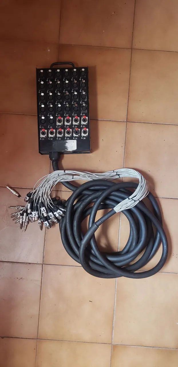 Medusa de 36 canais e 10 metros de multisom
