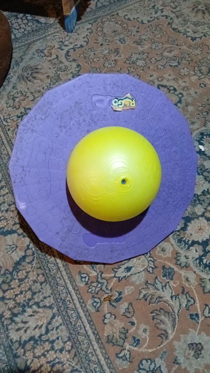 Brinquedo Pogobol estrela.