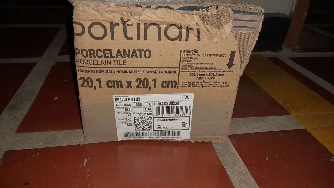 Porcelanato portinari 20,1 x20,1,para retirar em São bernardo SP. Total de peças 49