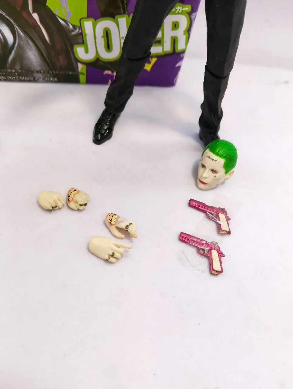 Boneco Articulado Vilão Dos Quadrinhos E Cinema - Coleção Premium (Novo) 15 cm - Foto 2