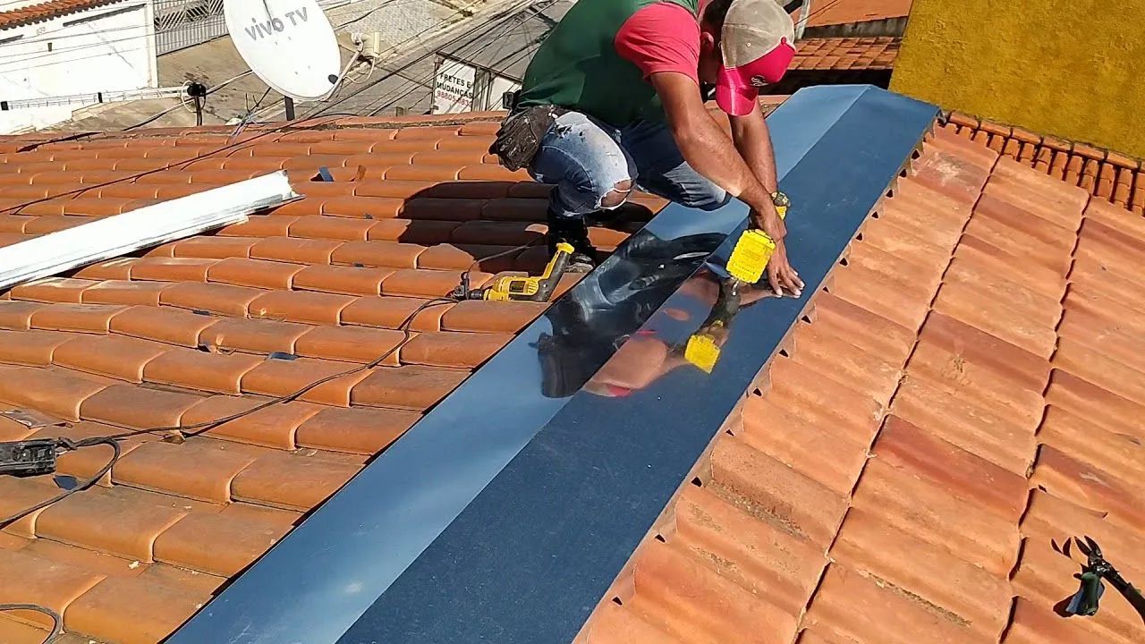 Calhas rufos Limpeza e manutenção  - Foto 2