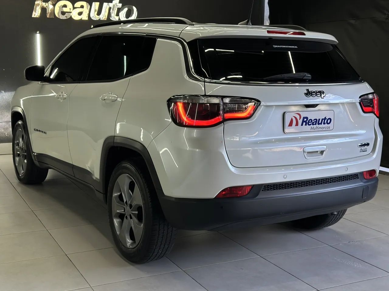 Jeep Compass Longitude 2.0 4X2 Flex 16V Aut. 2017 - Foto 4