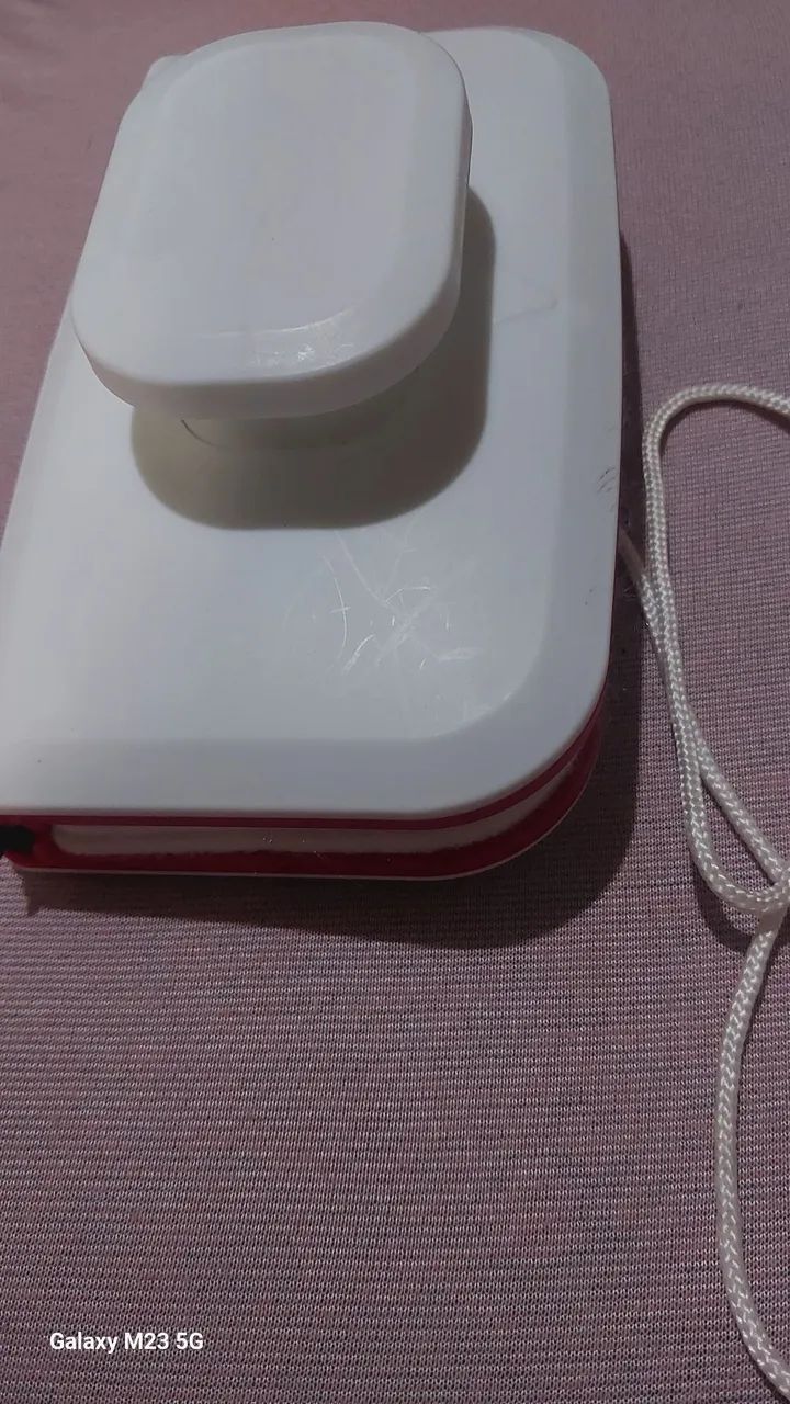 Aparelho magnético para limpar janela