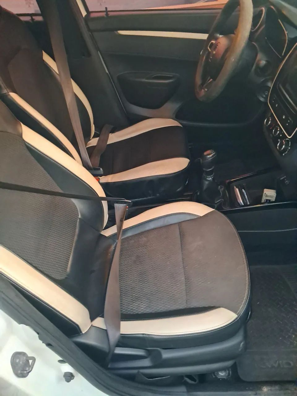 Renault Kwid Intense 1.0 Flex 12V 5P Mec. 2020 - Foto 4