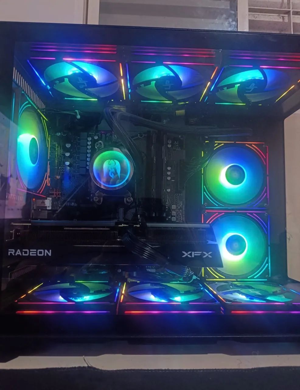 PC GAMER - 9060 XT - 16GB 2x8