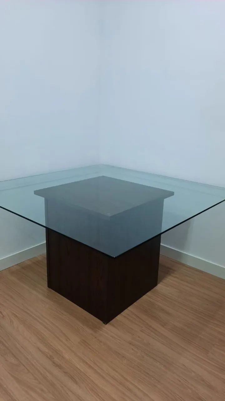Mesa de jantar 8 cadeiras