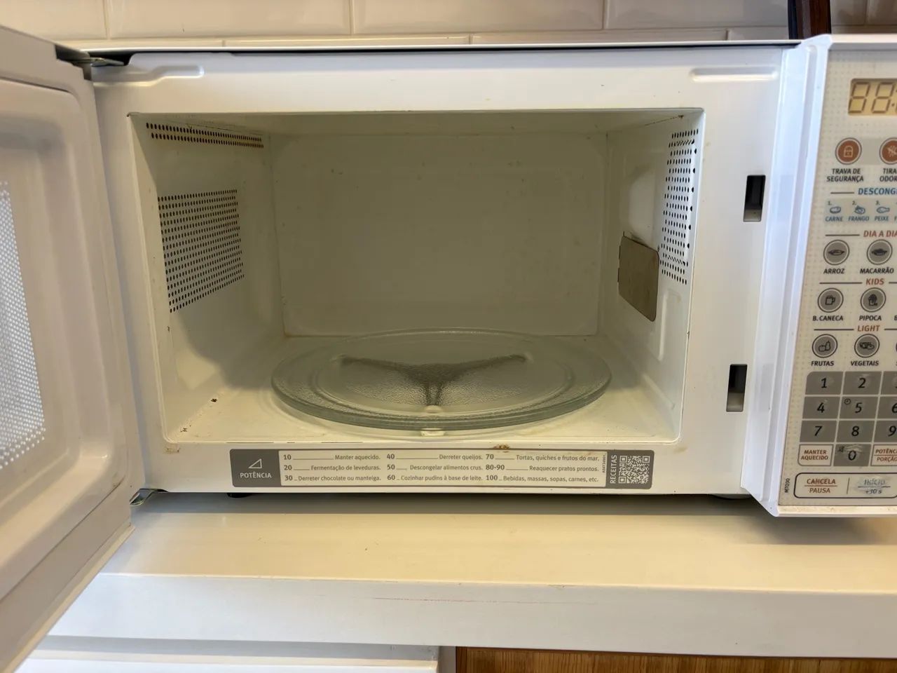 Microondas Electrolux 31L - Foto 4