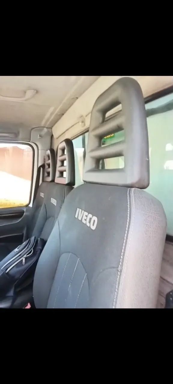 Iveco dayle 55c17 baú refrigerado e congelado - Foto 8