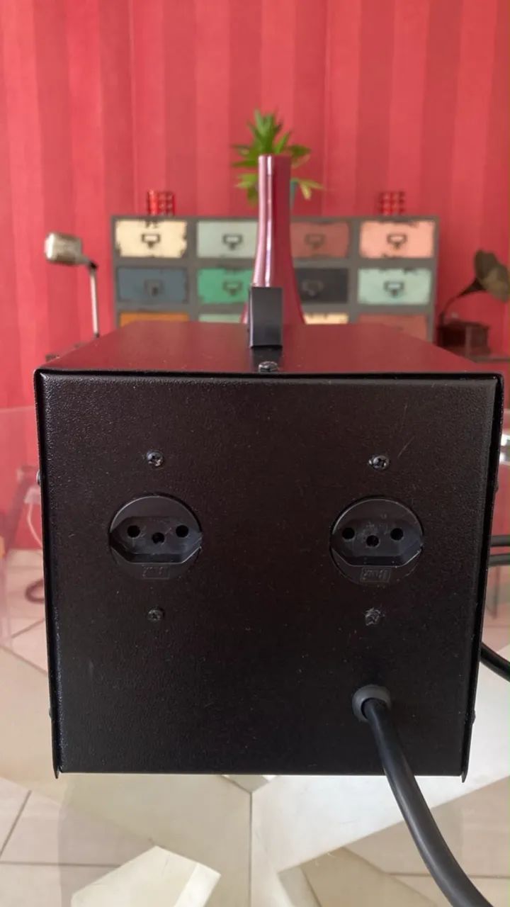 Transformador Knirsch Entrada 230v Saída 120v 2KVA  - Foto 3
