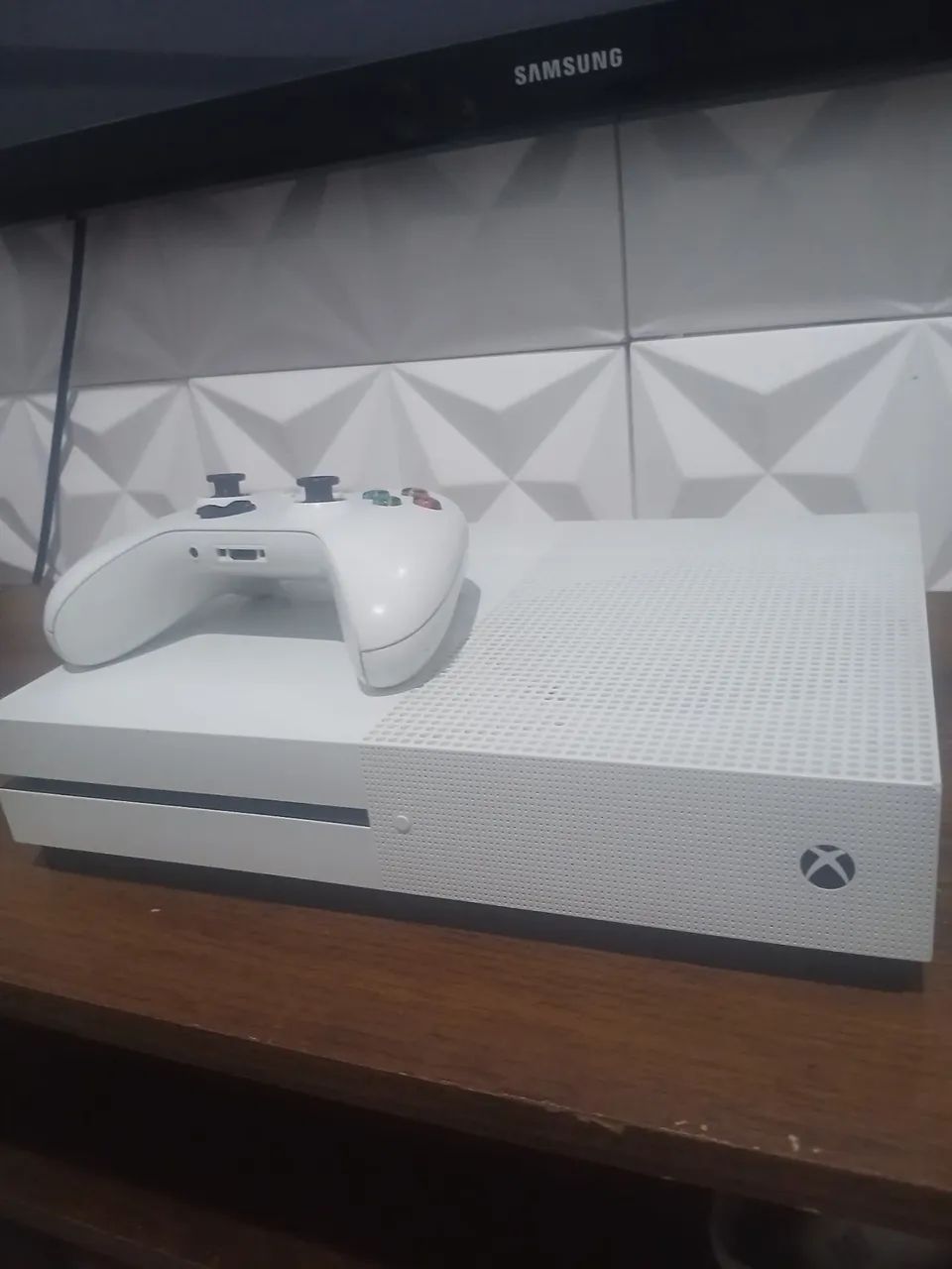 Xbox One S