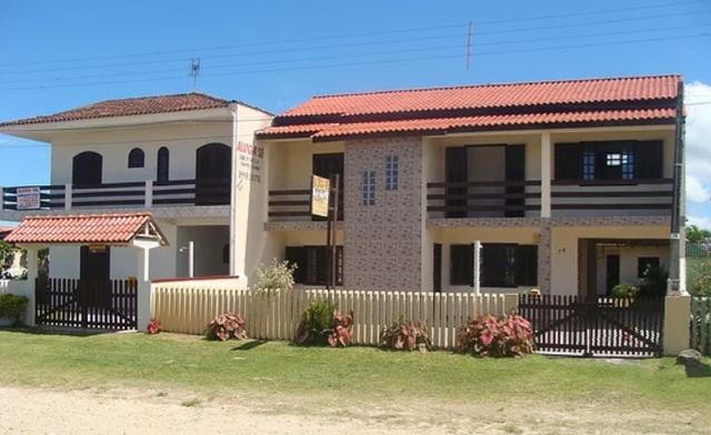 Sobrados e casas a beira mar, com edícula, 3ª Pedra