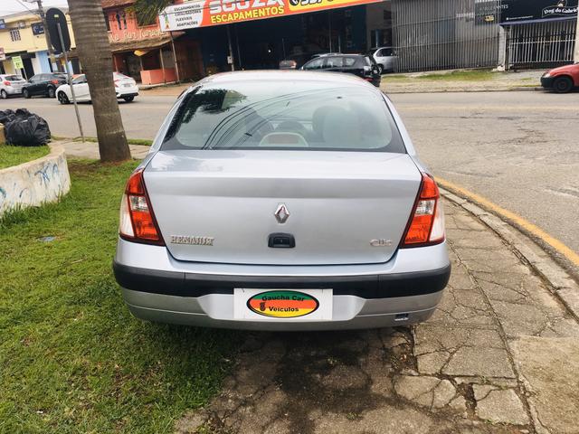Clio Sedan Expression 1.6 - Foto 9