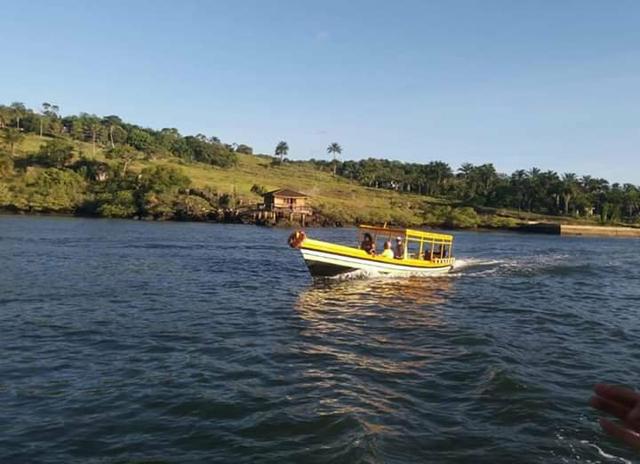 Vende - se esse barco