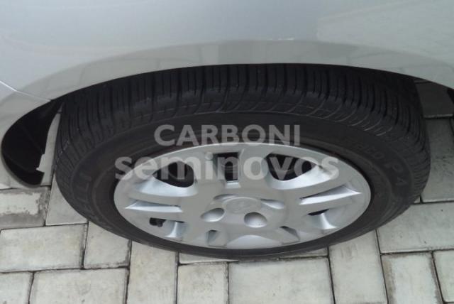 FORD FIESTA 2007/2008 1.0 MPI SEDAN 8V FLEX 4P MANUAL - Foto 8