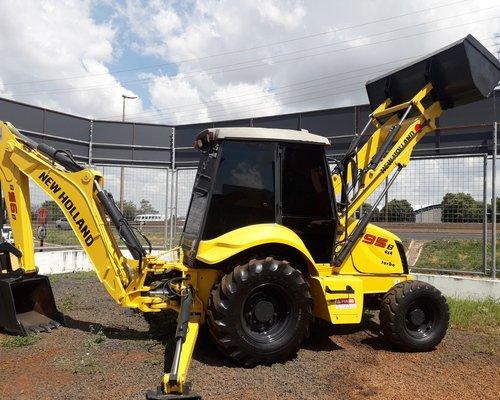 Retroescavadeira 2014 New Holland B 95 B - Foto 4