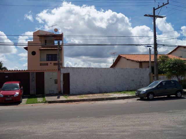 Alugo terreno em piatan perto há um minuto da Praia