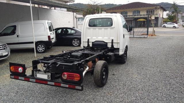 Caminhãozinho, Furgão - HR 2.5 Turbo Diesel, ano 2016, único dono, Joinville SC - Foto 7