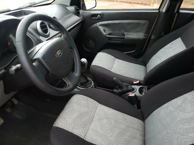 Fiesta sedan 1.6 - Foto 4