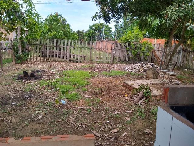 Casa com terreno grande - Foto 8