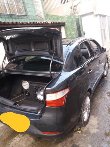 Trocou por hornet 600f 2013 e 2014 , carro Grand siena COMPLETO - Foto 5