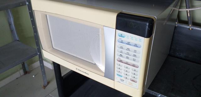 Microondas Electrolux 31L - Foto 2
