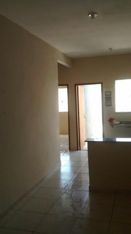 Repasso casa financiada e aceito carro no negócio - Foto 3