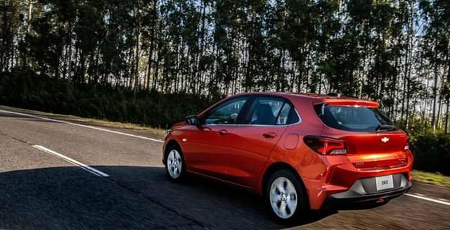 Onix Hatch 2020 - Foto 12