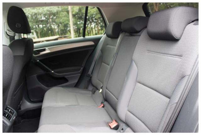 Volkswagen Golf Comfortiline AA 1..6 4P - Foto 10
