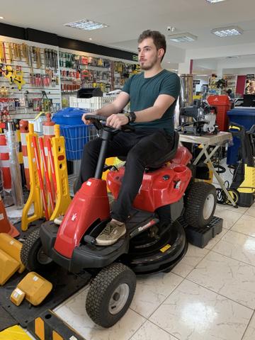 Micro Trator Cortador de Grama