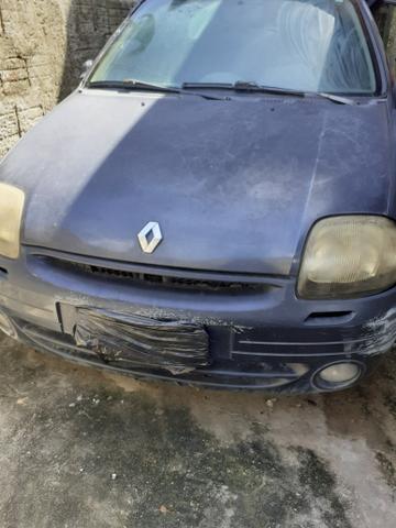 Vendo Renault clio. ano 2002. 16 valv. 1.0. $ 1.500