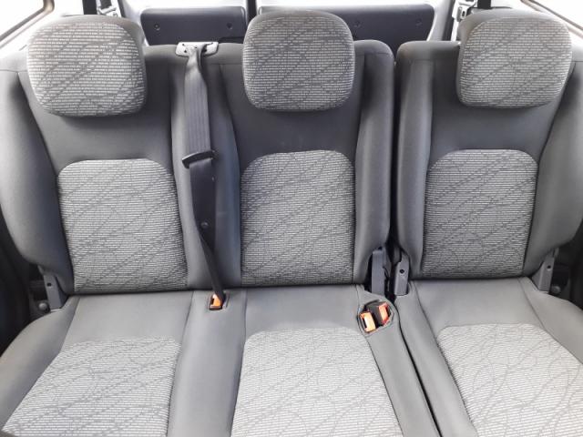 FIAT DOBLO 1.8 MPI ESSENCE 7L 16V FLEX 4P MANUAL. - Foto 4